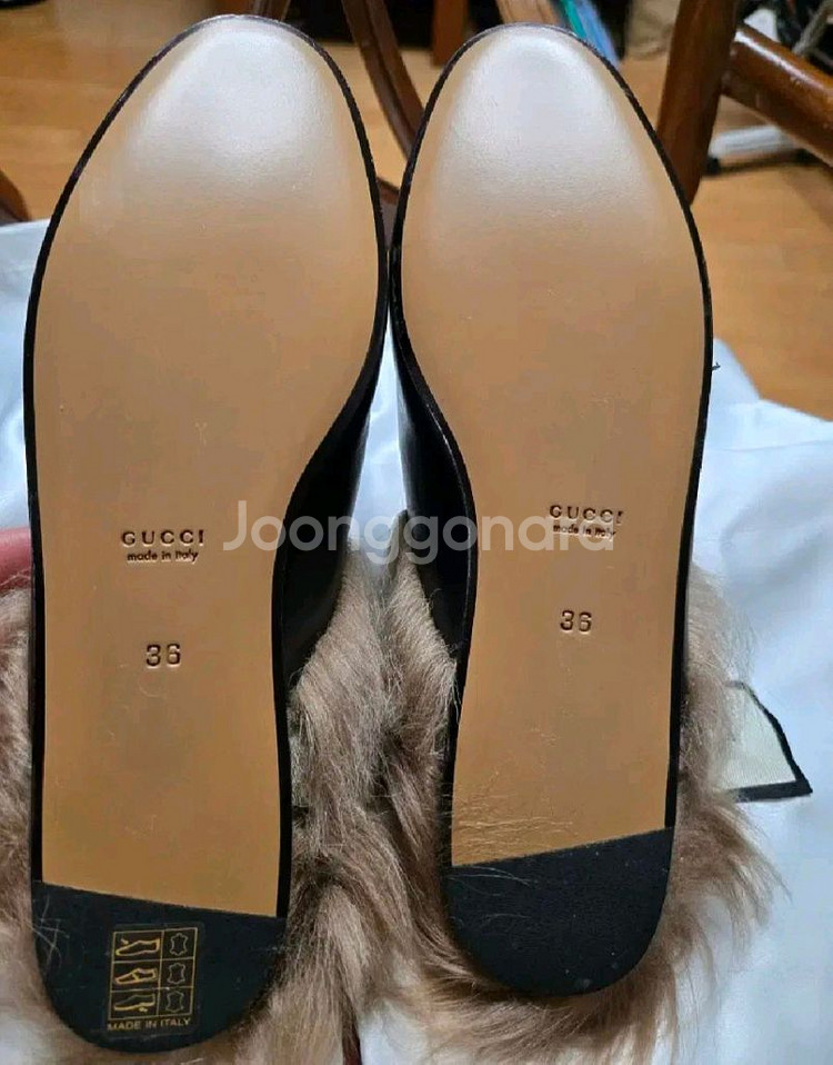 GUCCI 블랙레더 홀스빗 퍼 뮬(36/230mm)--3