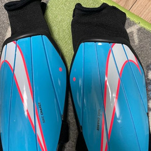 나이키 키즈 정강이 보호대 L사이즈 새상품