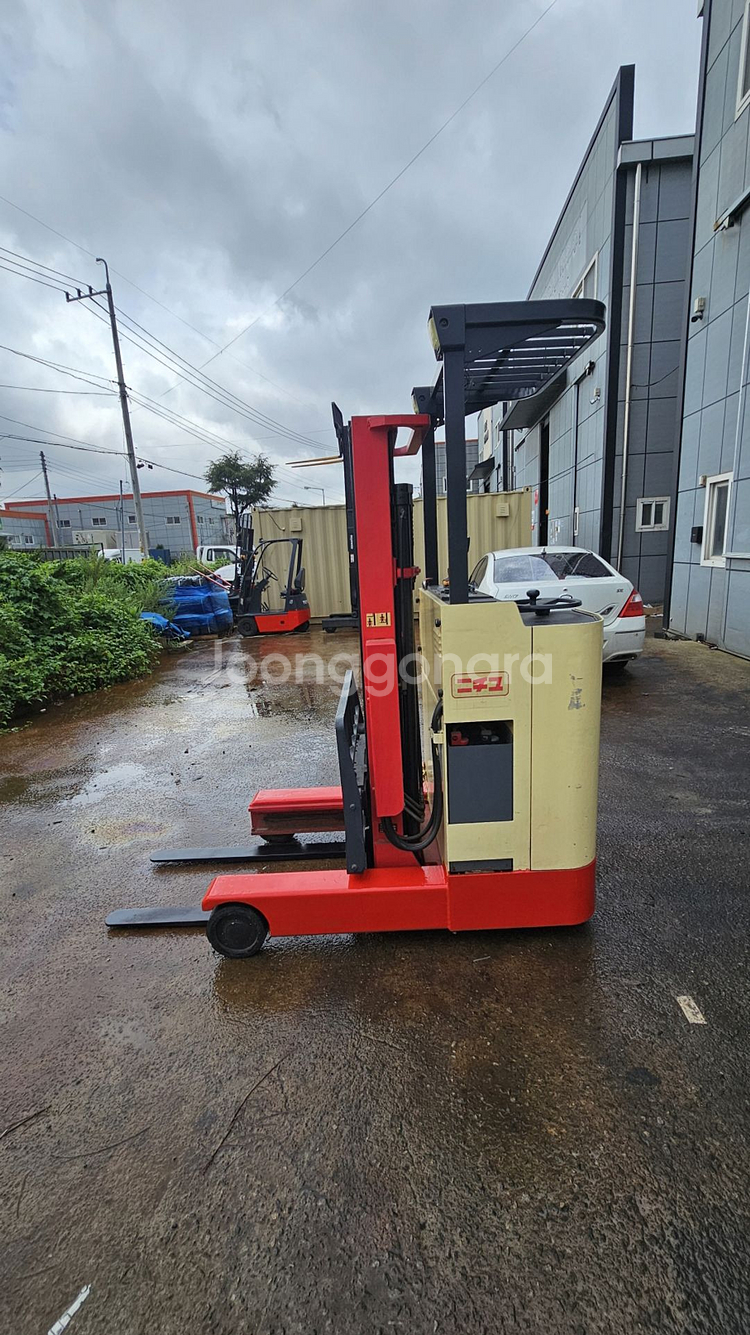 특가 판매 니찌유 입식 1.3톤 전동지게차 3M 300--2