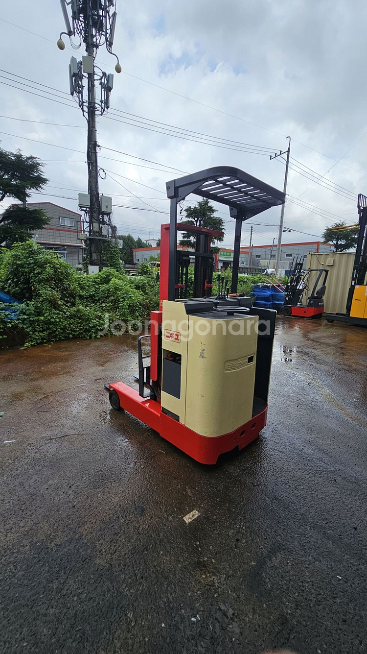 특가 판매 니찌유 입식 1.3톤 전동지게차 3M 300--3