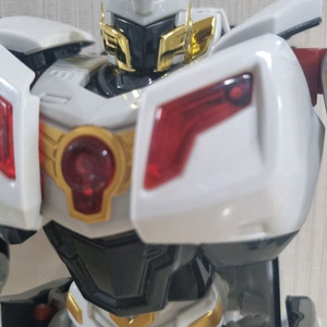 또봇 에볼루션Y 화이트