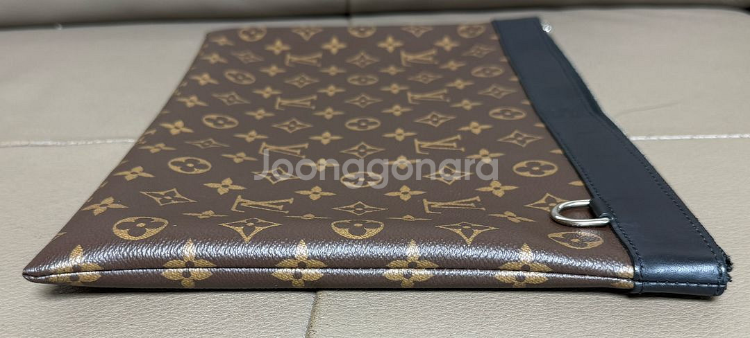 루이비통 모노그램 디스커버리 포쉐트GM 클러치--5