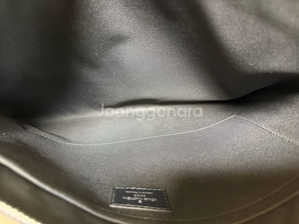 루이비통 모노그램 디스커버리 포쉐트GM 클러치--9