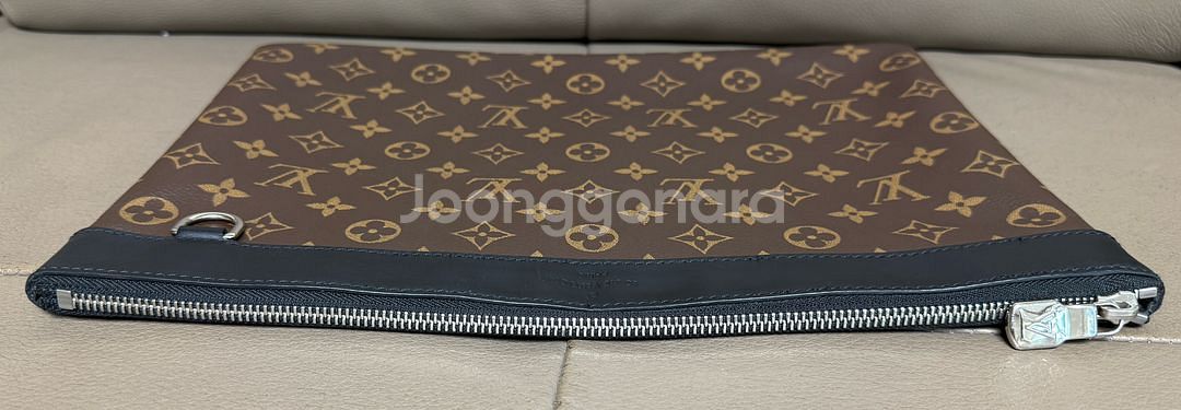 루이비통 모노그램 디스커버리 포쉐트GM 클러치--6