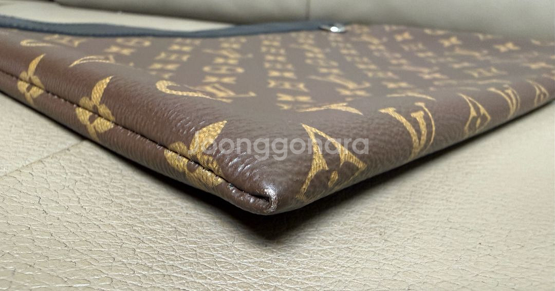 루이비통 모노그램 디스커버리 포쉐트GM 클러치--7