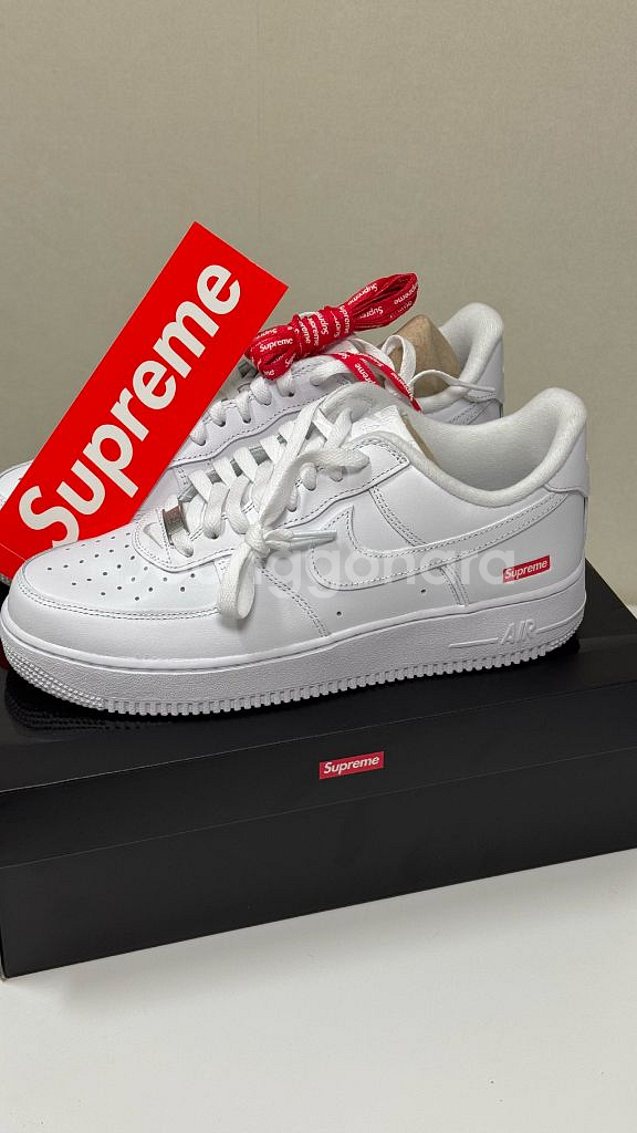 새상품) 나이키 x 슈프림 에어포스 1 로우 화이트 2--0