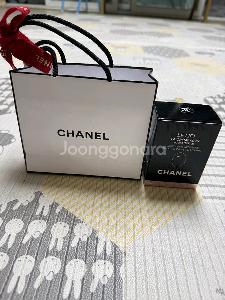 샤넬 르 리프트 라 크렘 망 핸드 크림 50ml 새상품--2