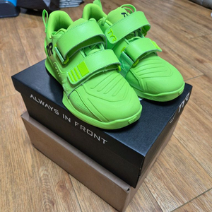 TYR L-2 리프트 역도화 형광 US 8.5 새제품