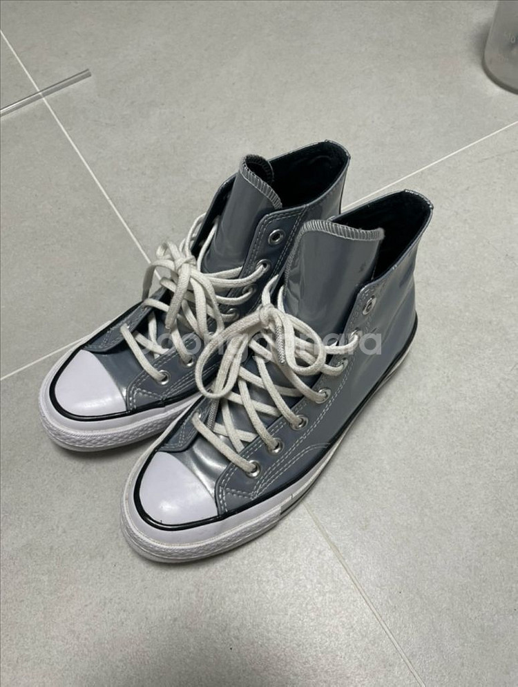 컨버스 실버 하이 225 / 컨버스 겨울 퍼 하이 23--0