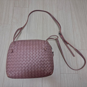 보테가베네타 인트레치아토 크로스백