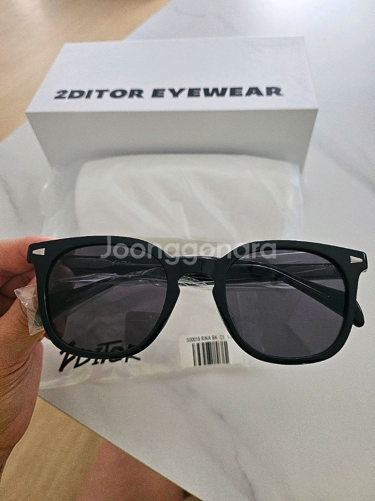 2EDITOR RINA 블랙 선글라스 풀세트--1