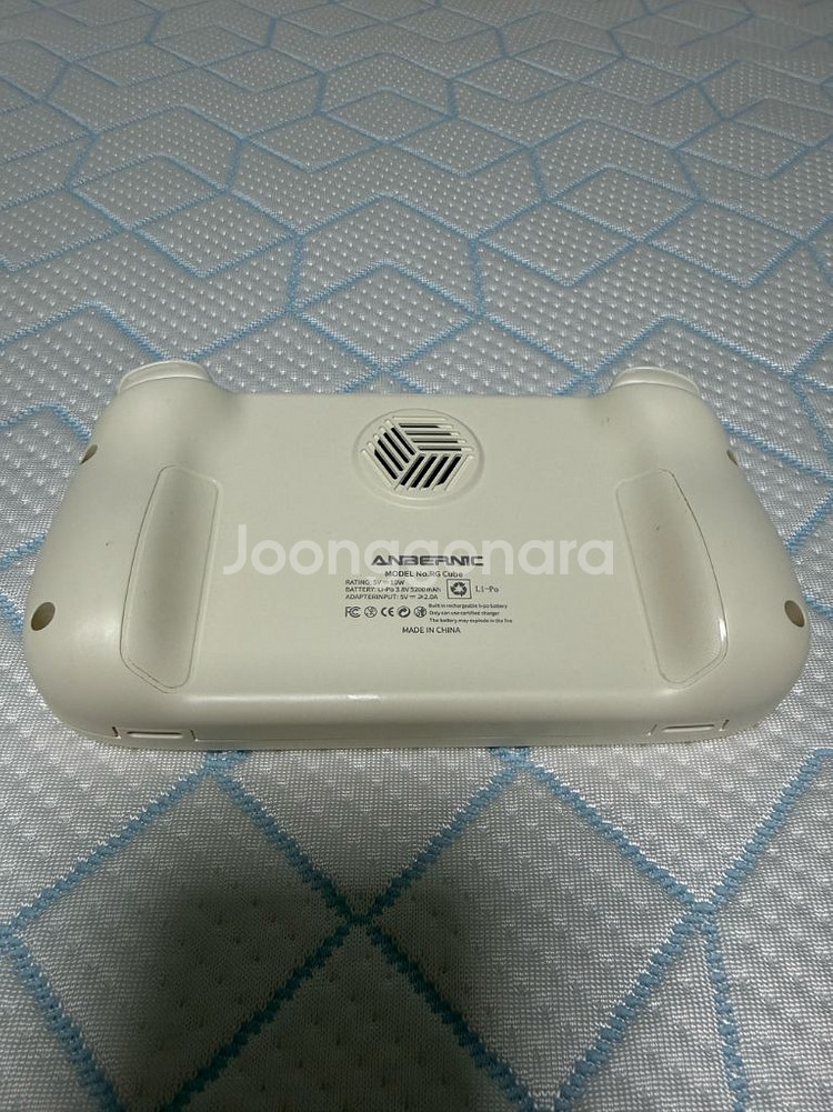 RG CUBE 앤버닉 휴대용 레트로 3.95인치 게임기--1