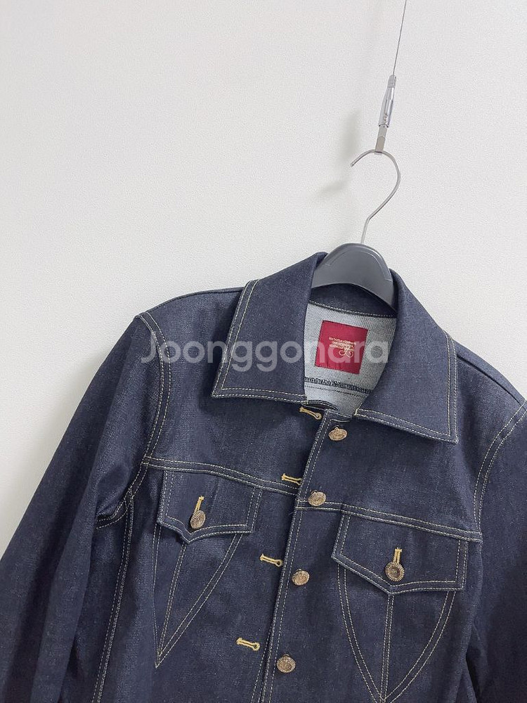 코스모폴리탄줄라이 데님 자켓--1