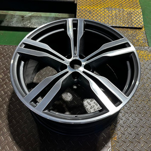 20인치 BMW 6GT 648M 건메탈폴리쉬 순정휠