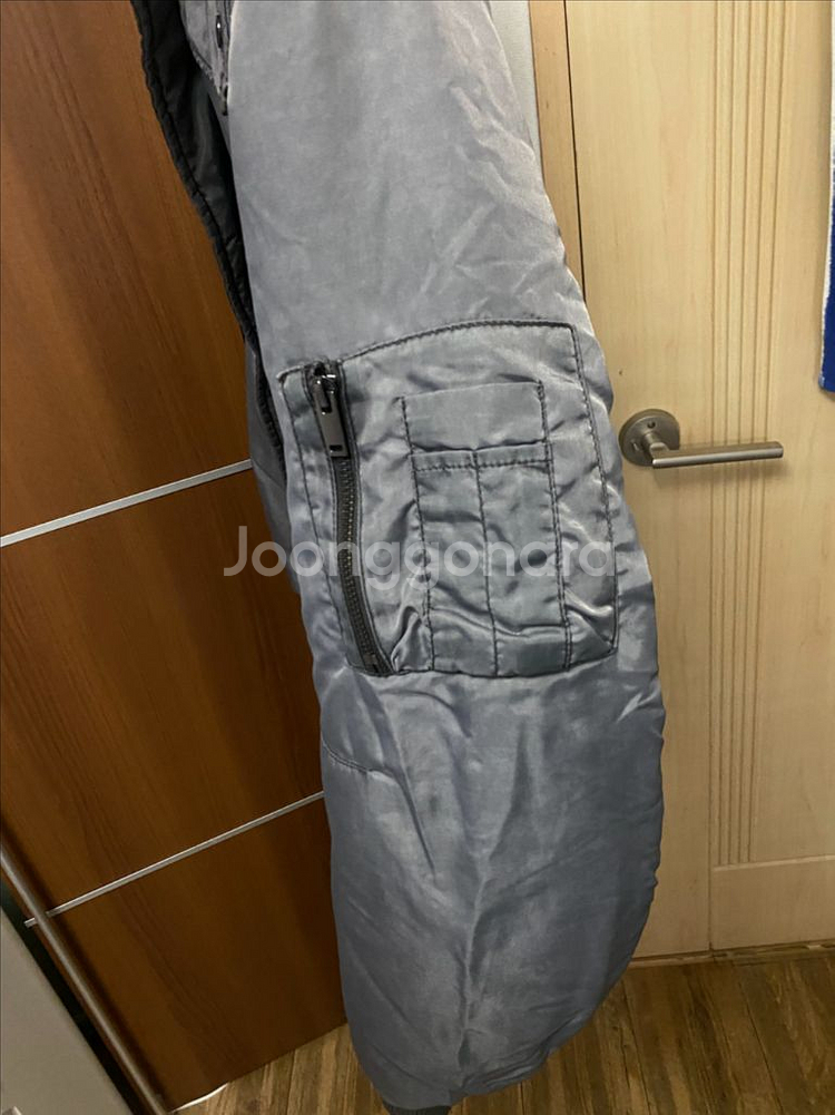 자라 봄버자켓 새제품 판매합니다.--3