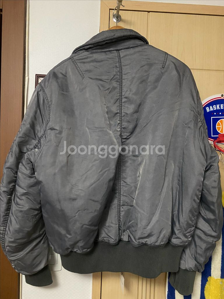 자라 봄버자켓 새제품 판매합니다.--5
