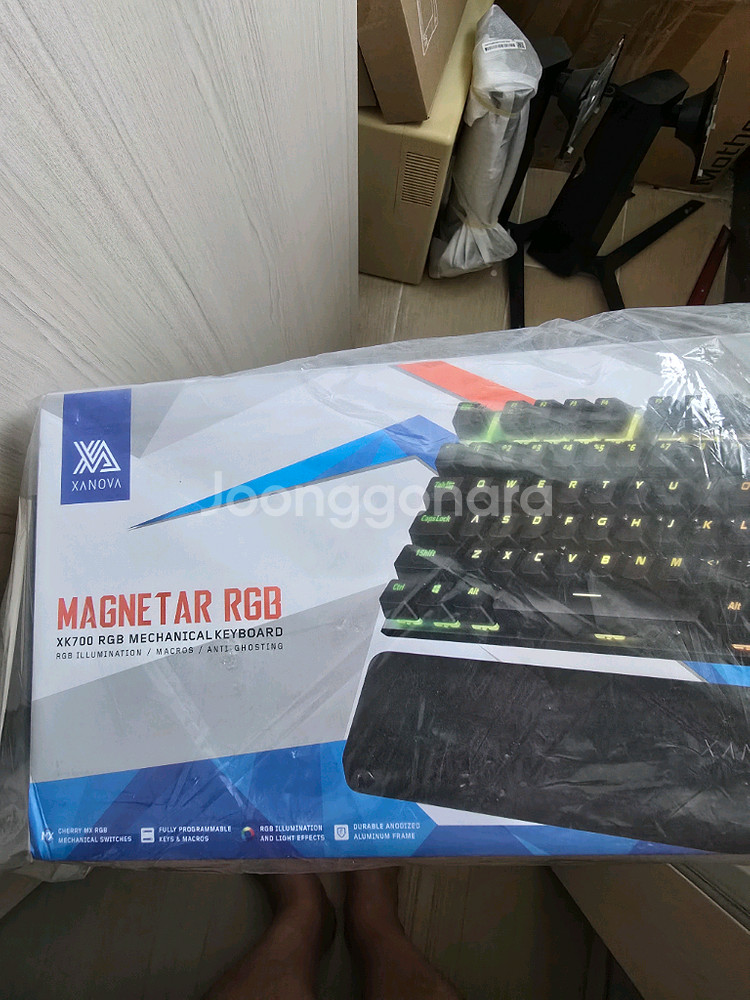 XANOVA MAGNETAR RGB 기계식 키보드 판매--0
