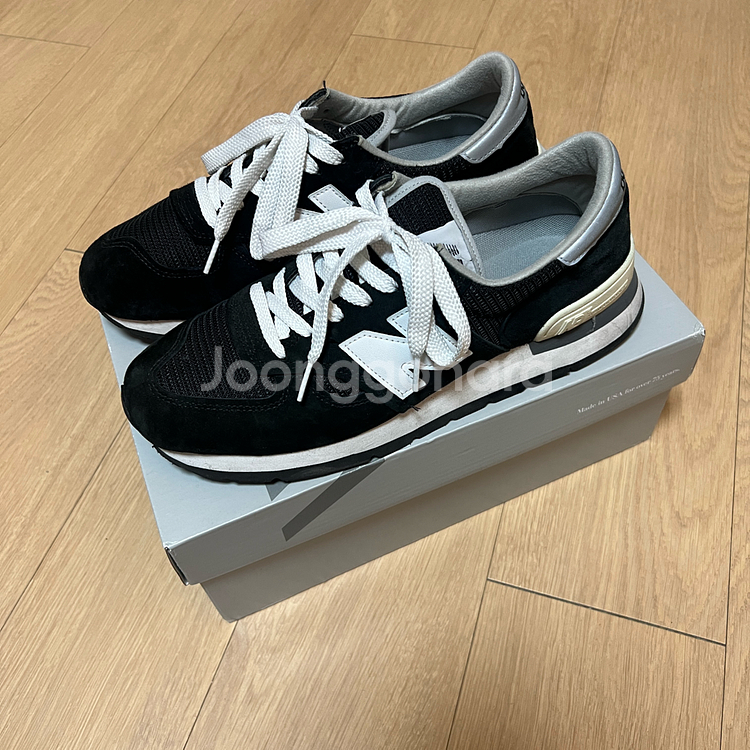 뉴발란스 990v1 블랙 275--0