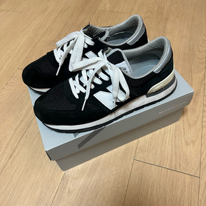 뉴발란스 990v1 블랙 275