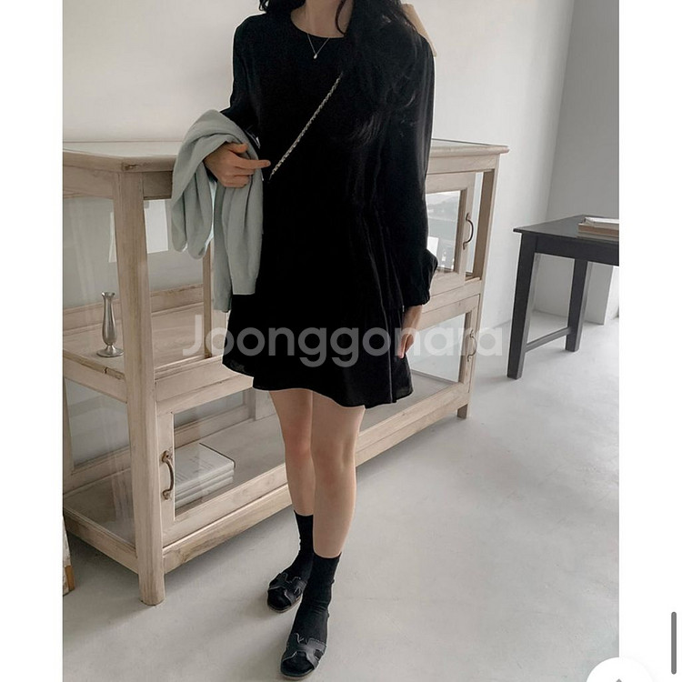 새상품 가내스라 콜린 미니 원피스 블랙--1
