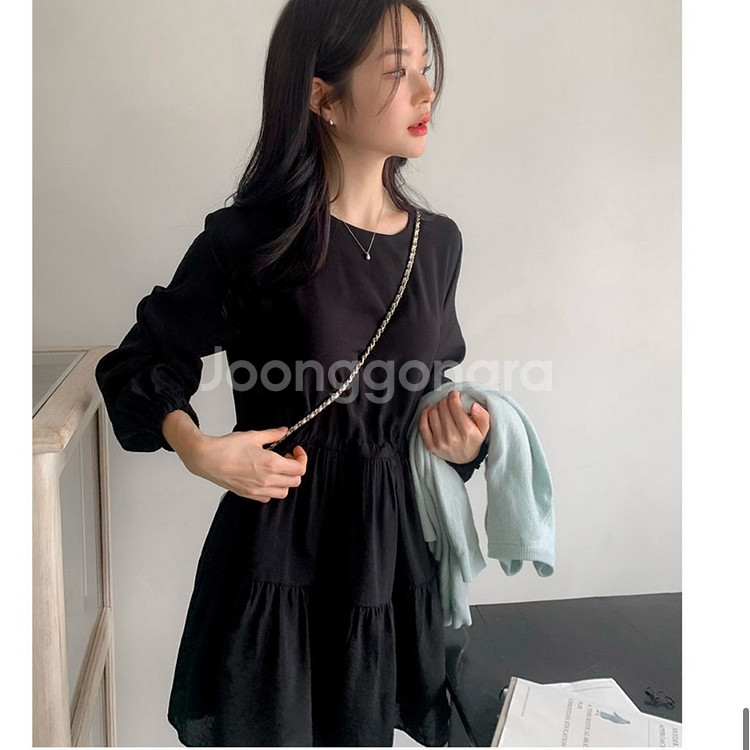 새상품 가내스라 콜린 미니 원피스 블랙--0
