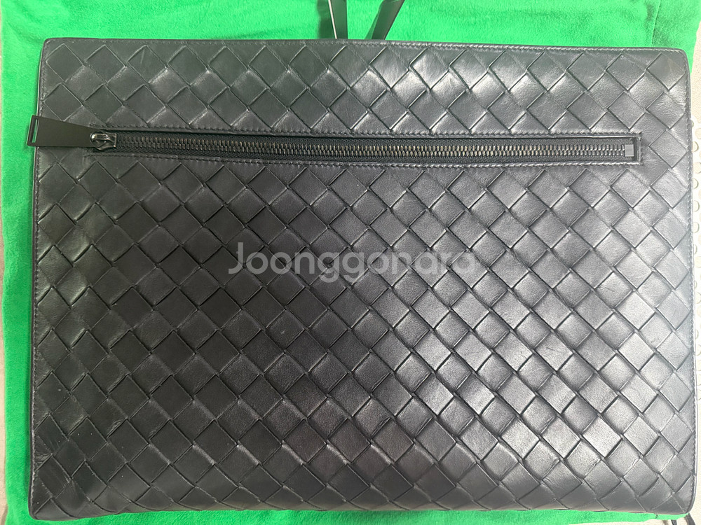 (정품)보테가베네타 인트레치아토 도큐먼트 클러치--1