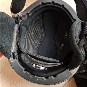 upz 스키부츠와 Carrera 헬멧