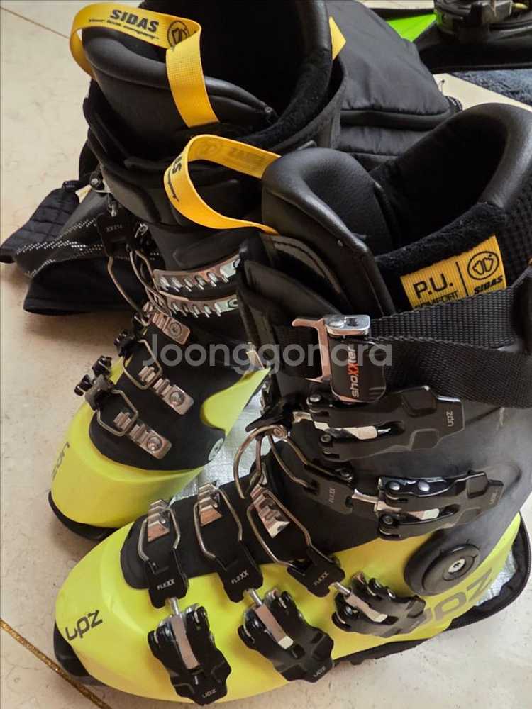 upz 스키부츠와 Carrera 헬멧--3