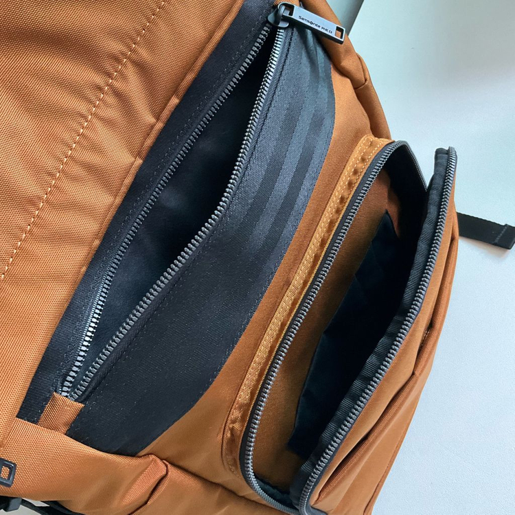 (새상품)샘소나이트 레드 백팩 22.5L 이미지