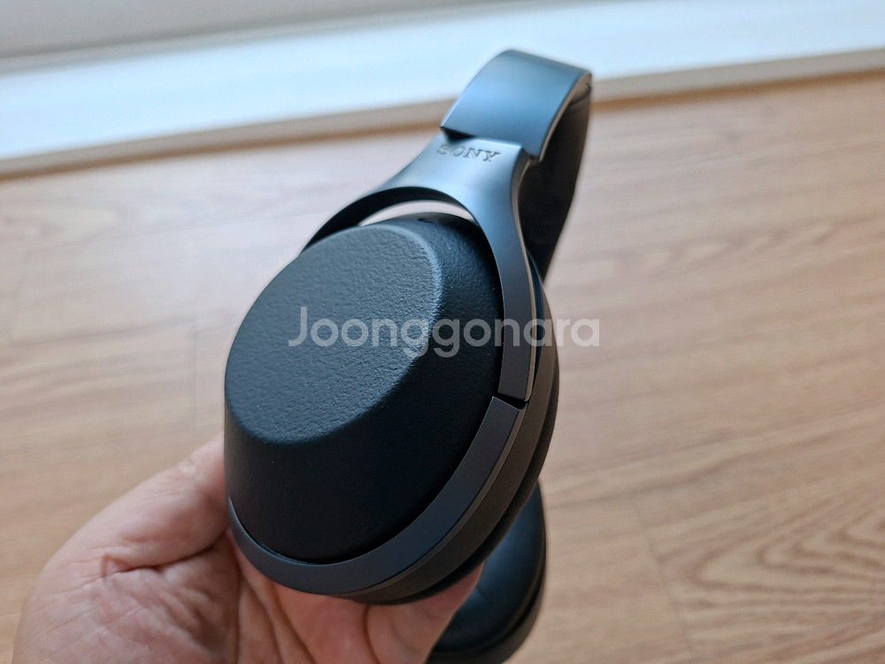 SONY WH-1000XM2 노이즈캔슬링 무선헤드폰--3