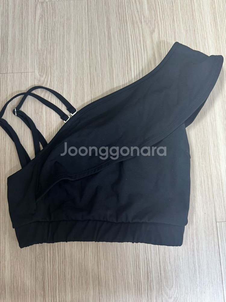 폴웨어 밀라티브 xs사이즈 탑--0