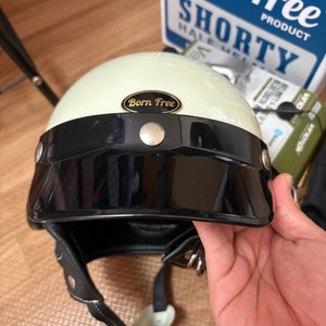 본프리숏티 헬멧 판매합니다.