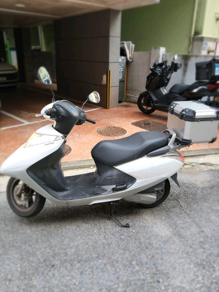 혼다 scr110cc 18년식 스쿠터 팝니다 ㅍㅍㅍㅍ 이미지