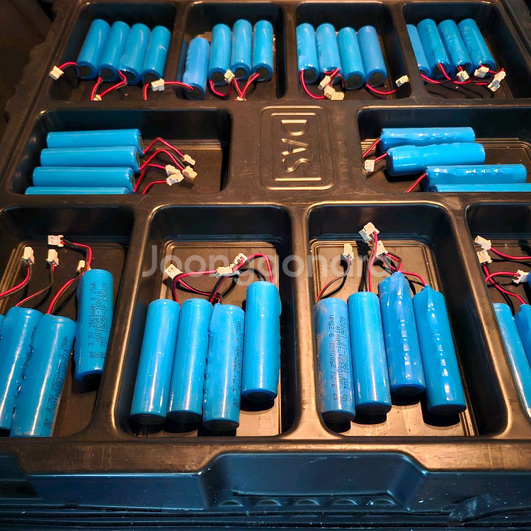 리튬이온 3.7v 18650 2500mAh 9.25w--2