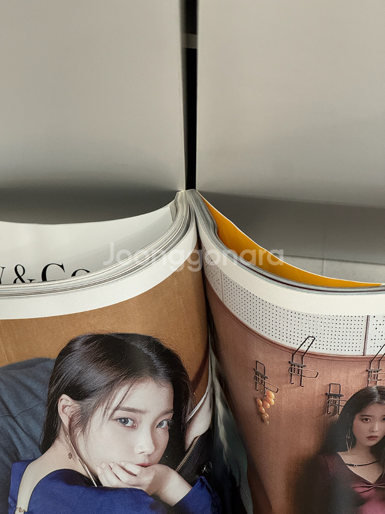 아이유 w 더블유 잡지 모음 뉴발란스--2