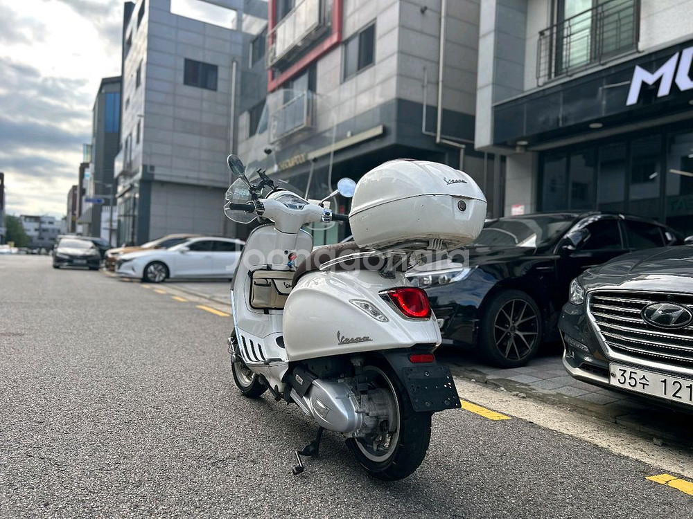 베스파 프리마베라125 19년 8천km 화이트스쿠터--3