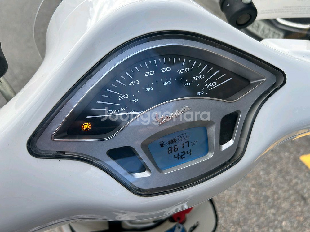 베스파 프리마베라125 19년 8천km 화이트스쿠터--9