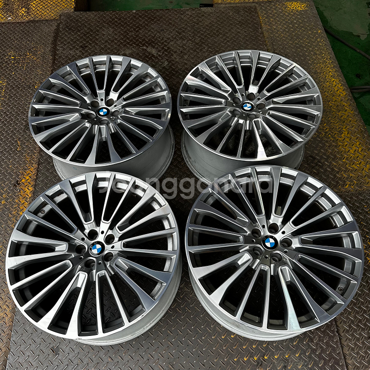 22인치 BMW G07 X7 757M 중고휠 1대분--3