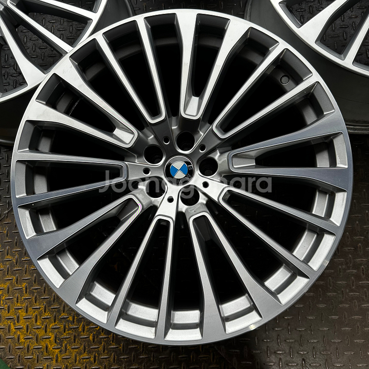 22인치 BMW G07 X7 757M 중고휠 1대분--0