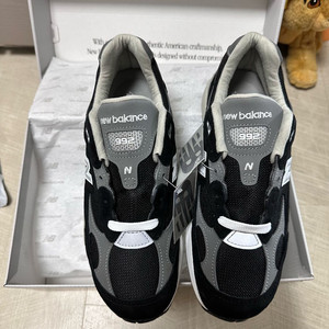 뉴발란스 992 블랙 260 새상품 판매합니다