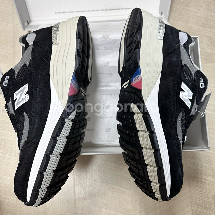 뉴발란스 992 블랙 260 새상품 판매합니다--2