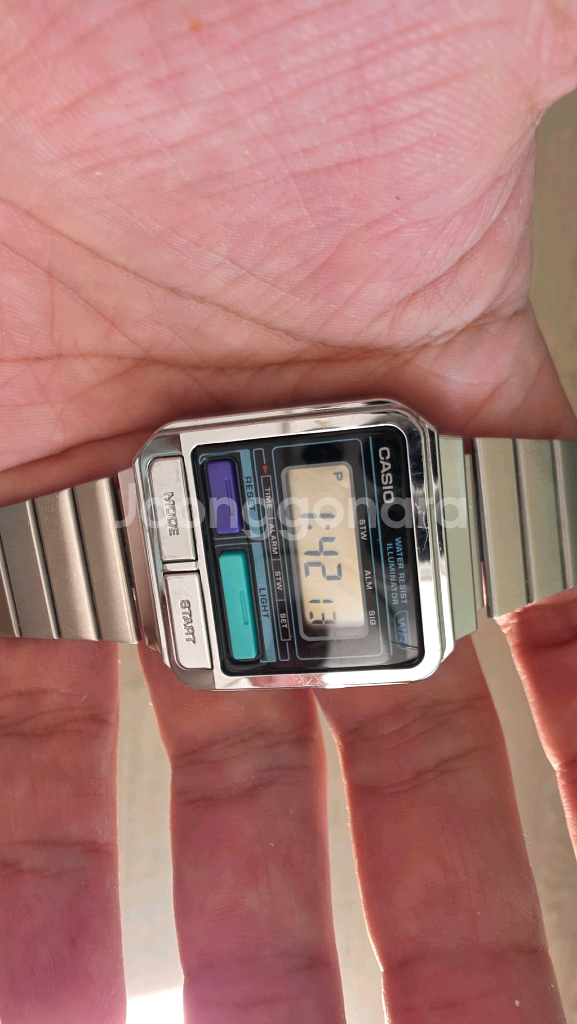 카시오 레트로 디지털시계--1