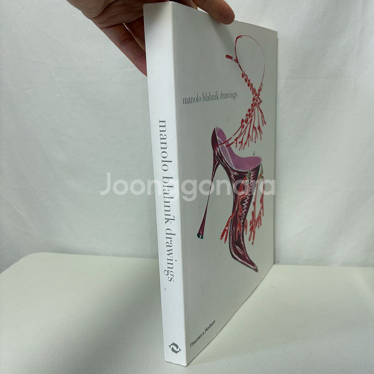 [해외서적]마놀로블라닉 일러스트 드로잉북(페이퍼백)--5
