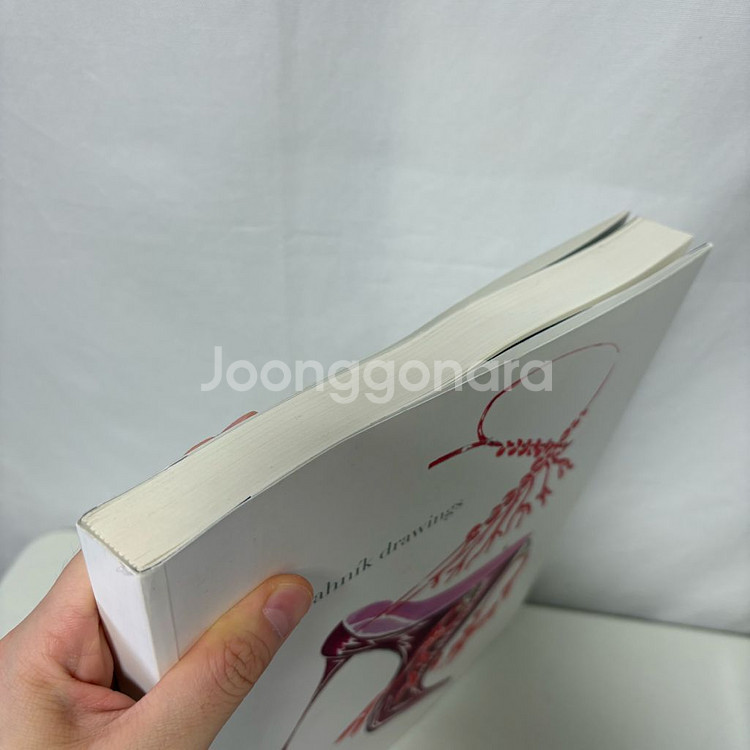 [해외서적]마놀로블라닉 일러스트 드로잉북(페이퍼백)--3