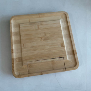 치즈 보드와 나이프 세트