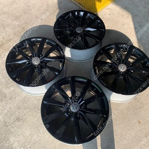 17인치 폭스바겐 골프7세대 유광블랙 순정휠 한대분