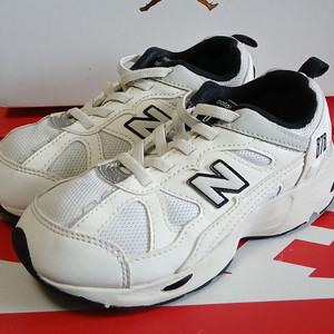뉴발란스키즈 878화이트 185운동화