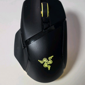 레이저 바실리스크 v3 pro 35k + 마우스독 프로