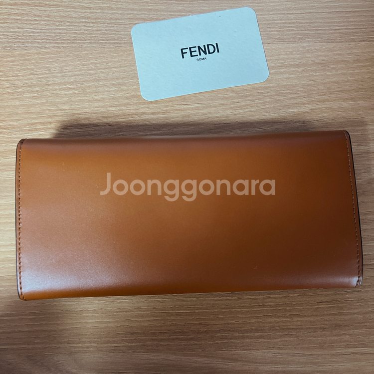 펜디 로마 여성 가죽 장지갑--1