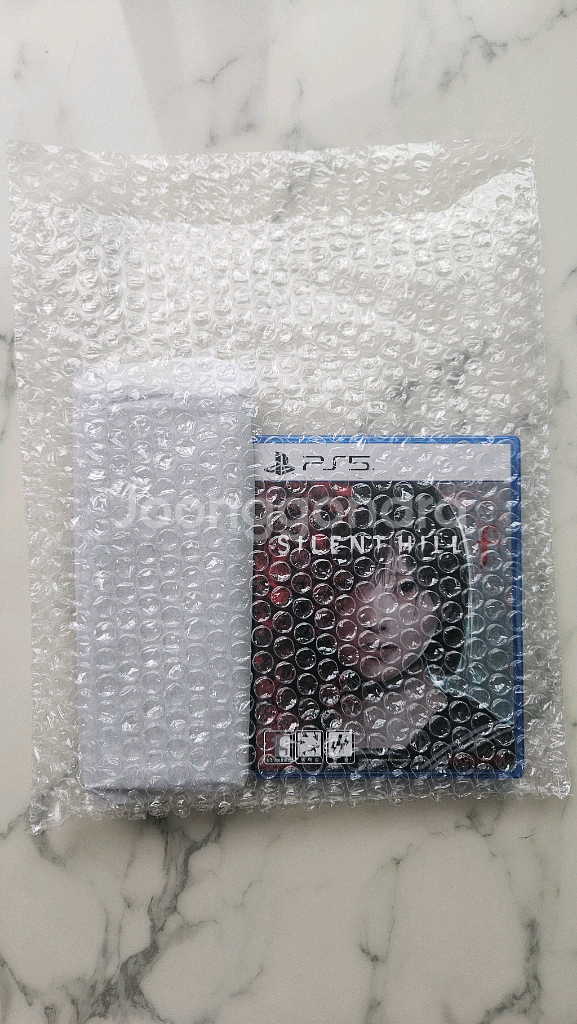 사일런트 힐 F PS5 디스크 팝니다(볼펜,코드포함)--2